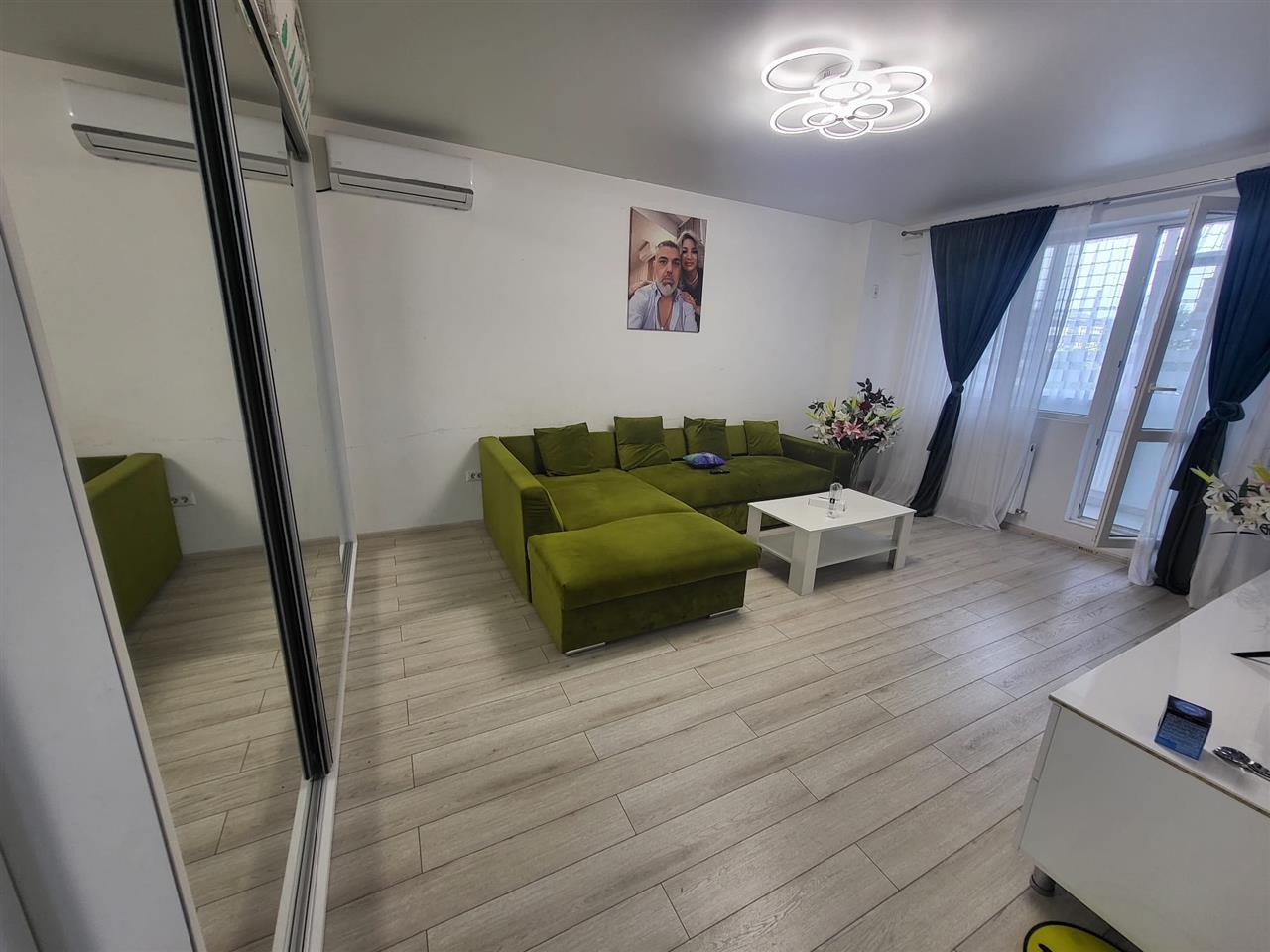 Vanzare apartament Militari residence