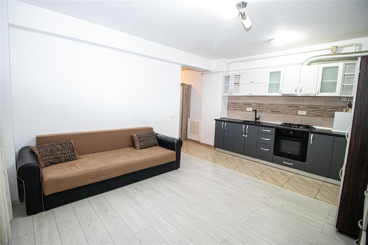 Apartament 3 camere 60 mp.  Str. Rezervelor
67, Militari Residence